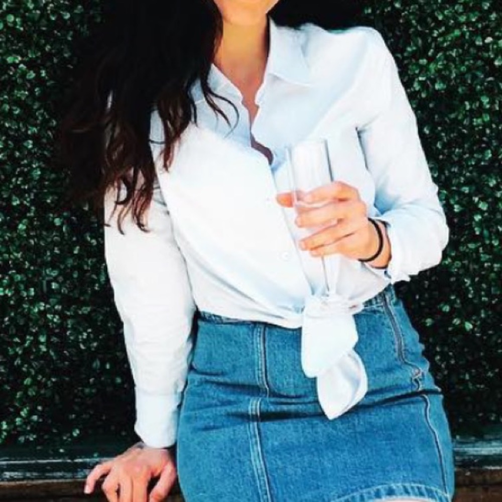 Babaton tie waist crop 🤩